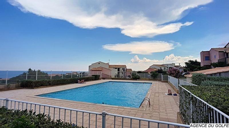 Appartement T3 Avec Terrasse Donnant Sur La Mer Sur Saint Pierre La Mer Exterior foto